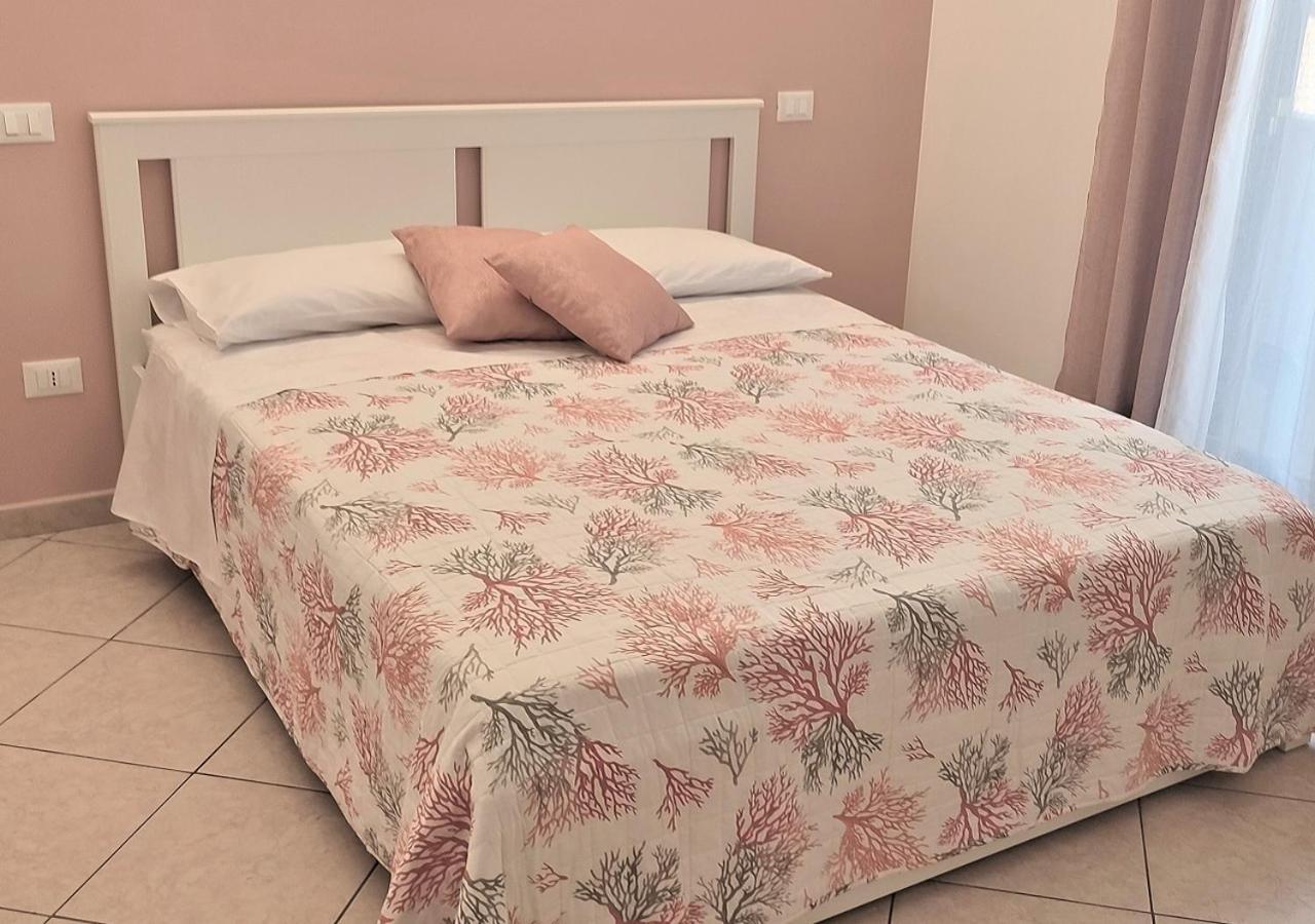 B&B Di Girolamo Lido Di Fondi Buitenkant foto